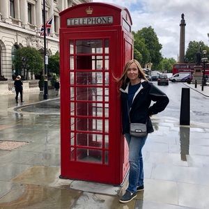 Meet your Posher, Cassandra